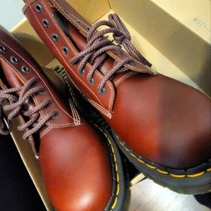 Doc Martens - Size 9m